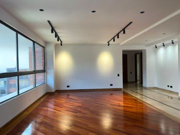 Apartamento en Arriendo en Los Balsos,Poblado Medellín Antioquia
