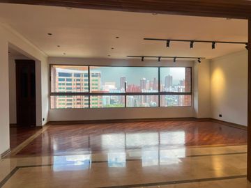 Apartamento en Arriendo en Los Balsos,Poblado Medellín Antioquia