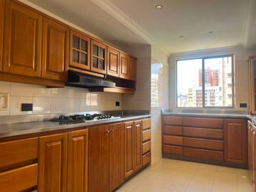 Apartamento en Arriendo en Los Balsos,Poblado Medellín Antioquia
