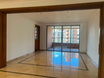 Apartamento en Arriendo en Los Balsos,Poblado Medellín Antioquia