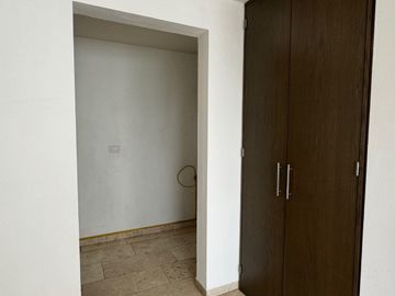 DEPARTAMENTO EN VENTA CERCA DE LAS AGUILAS