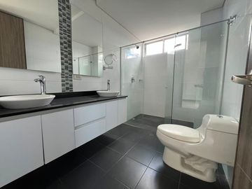 Apartamento en Arriendo en Castropol ,Poblado Medellin Antioquia