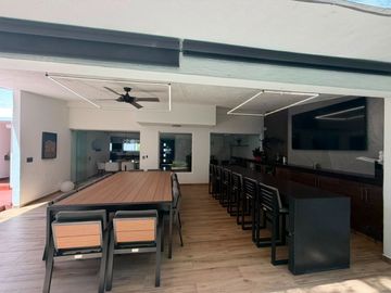 VENDO EN CUERNAVACA CASA MODERNA EN FRACC. CON SEGURIDAD TOTAL Y AMPLIAS AREAS VEREDES