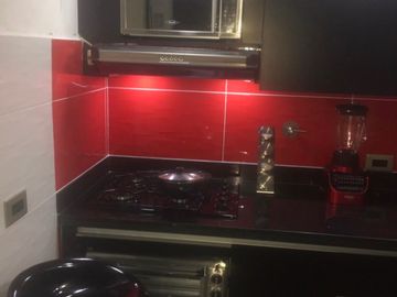 ARRIENDO CASA, ROBLEDO, SENDERO ROBLEDALES