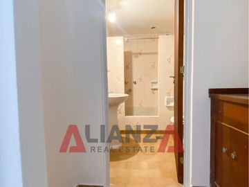 Hermosa Casa en San Lorenzo - 4 Dorm, 2 Baños, Terraza, Placares Empotrados!