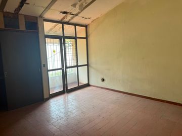 Casa - Terreno en Venta en Ciudad del Sol en Zapopan, Jalisco