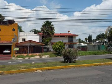 Casa - Terreno en Venta en Ciudad del Sol en Zapopan, Jalisco