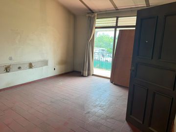 Casa - Terreno en Venta en Ciudad del Sol en Zapopan, Jalisco