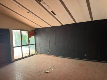 Casa - Terreno en Venta en Ciudad del Sol en Zapopan, Jalisco