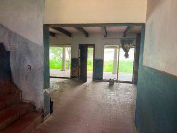 Casa - Terreno en Venta en Ciudad del Sol en Zapopan, Jalisco