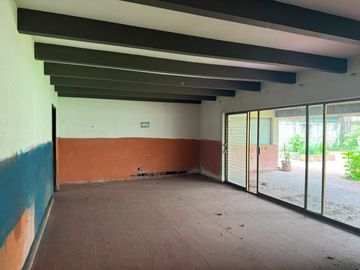 Casa - Terreno en Venta en Ciudad del Sol en Zapopan, Jalisco