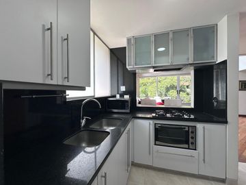 Apartamento Amoblado en Venta en el Tesoro,Poblado Medellin Antioquia