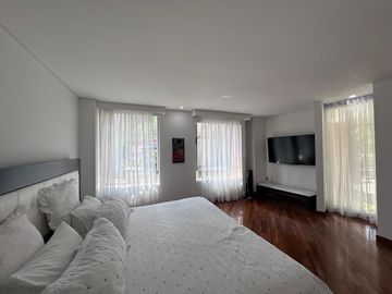 Apartamento Amoblado en Venta en el Tesoro,Poblado Medellin Antioquia