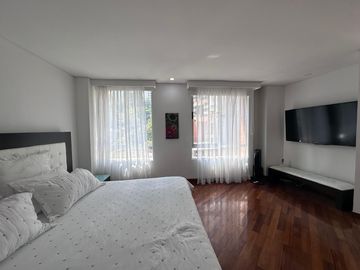 Apartamento Amoblado en Venta en el Tesoro,Poblado Medellin Antioquia