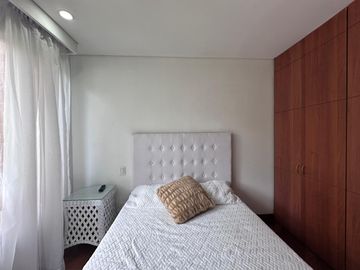 Apartamento Amoblado en Venta en el Tesoro,Poblado Medellin Antioquia