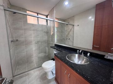 Apartamento Amoblado en Venta en el Tesoro,Poblado Medellin Antioquia