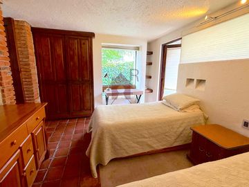 Venta Casa cerca Plaza San Jeronimo