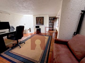 Venta Casa cerca Plaza San Jeronimo