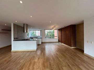 Apartamento Amoblado  en Arriendo en Castropol, Poblado Medellin Antioquia