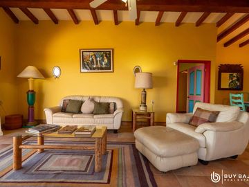 Casa con vista al mar en Ensenada
