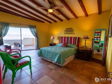 Casa con vista al mar en Ensenada