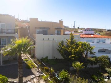 Casa con vista al mar en Ensenada