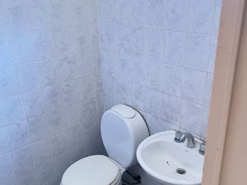 San Fernando Local Comercial Vidriera - Baño