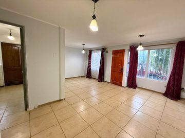 Casa En Arriendo En Maipú | 4 Dormitorios | 3 Baños | 109 M²