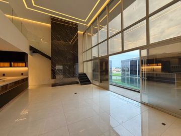 Exclusivo Penthouse en Renta | Paseo de la Asunción, Metepec (400 m² con Amenidades de Lujo)