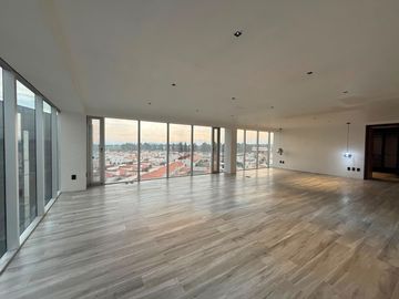 Exclusivo Penthouse en Renta | Paseo de la Asunción, Metepec (400 m² con Amenidades de Lujo)