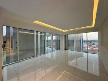 Exclusivo Penthouse en Renta | Paseo de la Asunción, Metepec (400 m² con Amenidades de Lujo)