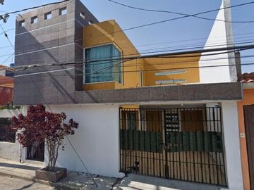 VENTA DE CASA EN  Tabachines 208 Colonia Villa de las Flores,  Sn. Francisco Coacalco, Estado de México