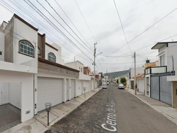 EXCELENTE OPORTUNIDAD CASA EN SANTIAGO DE QUERÉTARO