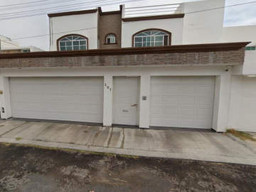 EXCELENTE OPORTUNIDAD CASA EN SANTIAGO DE QUERÉTARO