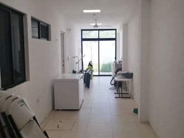 CASA EN VENTA DE 4 RECAMARAS CON ALBERCA EN PRIVADA PRADERAS DEL MAYAB CONKAL
