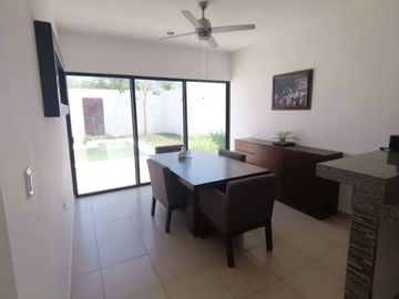 CASA EN VENTA DE 4 RECAMARAS CON ALBERCA EN PRIVADA PRADERAS DEL MAYAB CONKAL