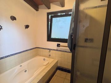 SE VENDE CASA EN BOULEVARD CONDADO DE SAYAVEDRA ATIZAPAN DE ZARAGOZA.
