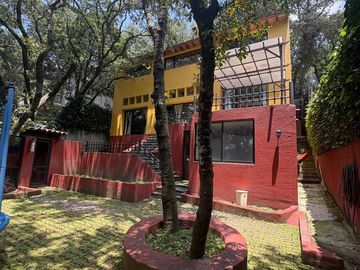 SE VENDE CASA EN BOULEVARD CONDADO DE SAYAVEDRA ATIZAPAN DE ZARAGOZA.