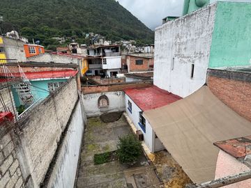 Casa en Venta con Locales Comerciales en Colorines, Estado de México