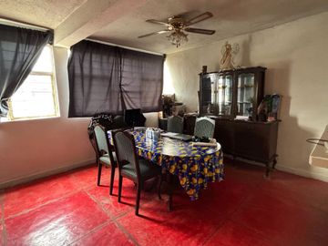 Casa en Venta con Locales Comerciales en Colorines, Estado de México