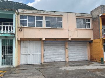 Casa en Venta con Locales Comerciales en Colorines, Estado de México