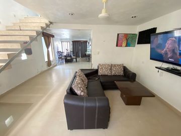 CASA AMUEBLADA EN CHELEM PUERTO, PROGRESO