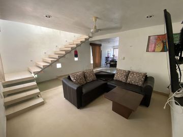 CASA AMUEBLADA EN CHELEM PUERTO, PROGRESO