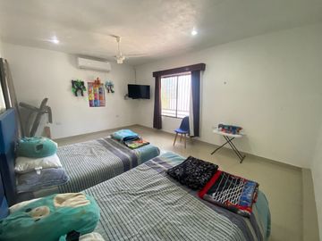 CASA AMUEBLADA EN CHELEM PUERTO, PROGRESO