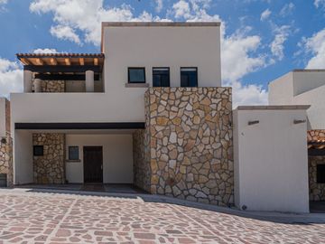 Casa en Renta en San Miguel de Allende, Semi amueblada, Privadas la Condesa