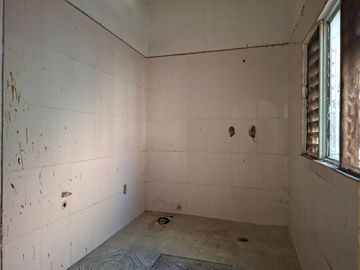 CASA IDEAL PARA REMODELACIÓN DE 5 RECÁMARAS, TEMIXCO, MORELOS.