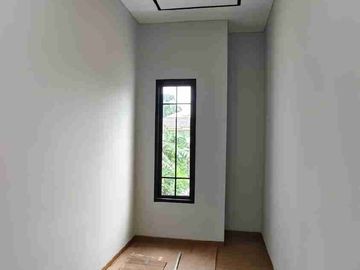 DIJUAL RUMAH BRAND NEW DI KAWASAN STRATEGIS KELAPA DUA, KEBON JERUK JAKARTA BARAT