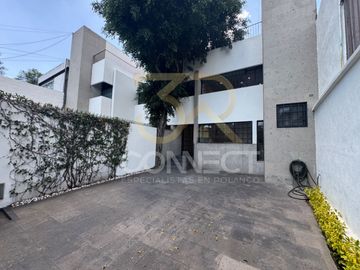 Casa en Renta en Lomas de Chapultepec 3R/3.5B/2E - Excelente ubicación - 230m2