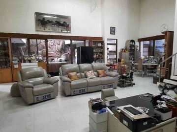 RUMAH SIAP HUNI DI JALAN GUNUNG-GUNUNG KOTA MALANG
