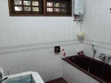 RUMAH SIAP HUNI DI JALAN GUNUNG-GUNUNG KOTA MALANG